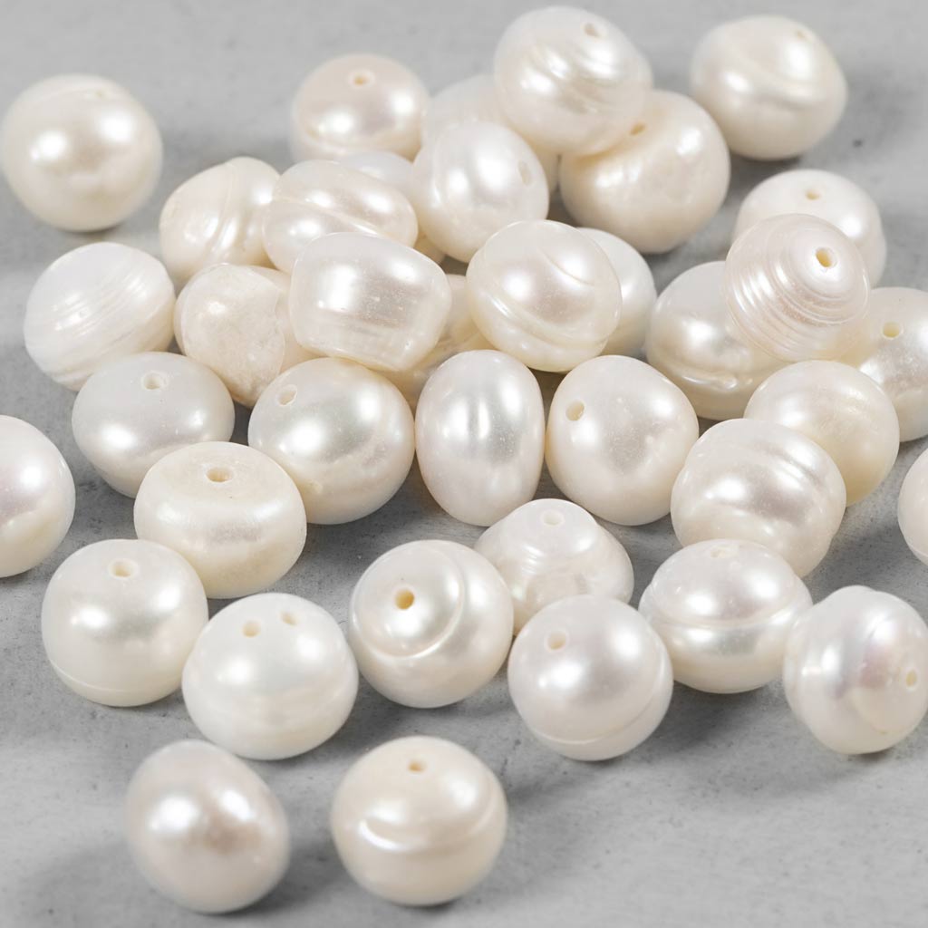 Ferskvandsperler, diam. 4 mm, hulstr. 1 mm, Gennemboret på tværs, perlemor, 40 stk./ 1 pk.